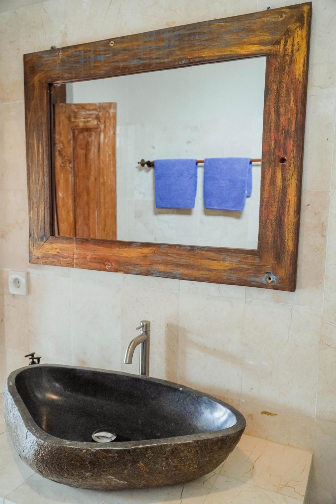 Nirwa 1 Ubud Guesthouse Экстерьер фото